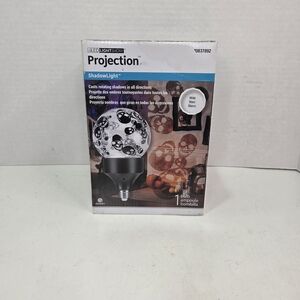 Gemmy Halloween LED Lightshow White ShadowLight Skull Projection Light Bulb NIB